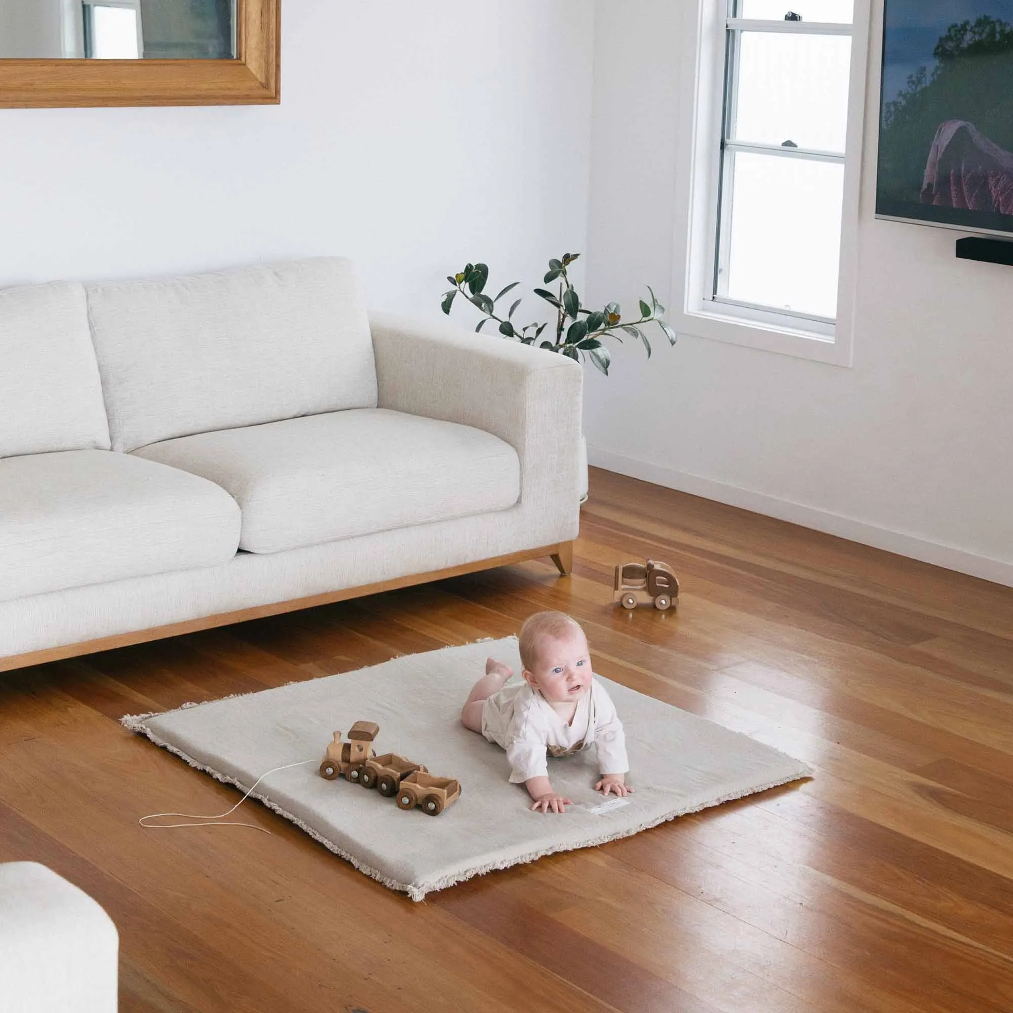Natural Linen Padded Play Mat – Raw Edge Design | Memory Foam Comfort & Machine Washable Cover