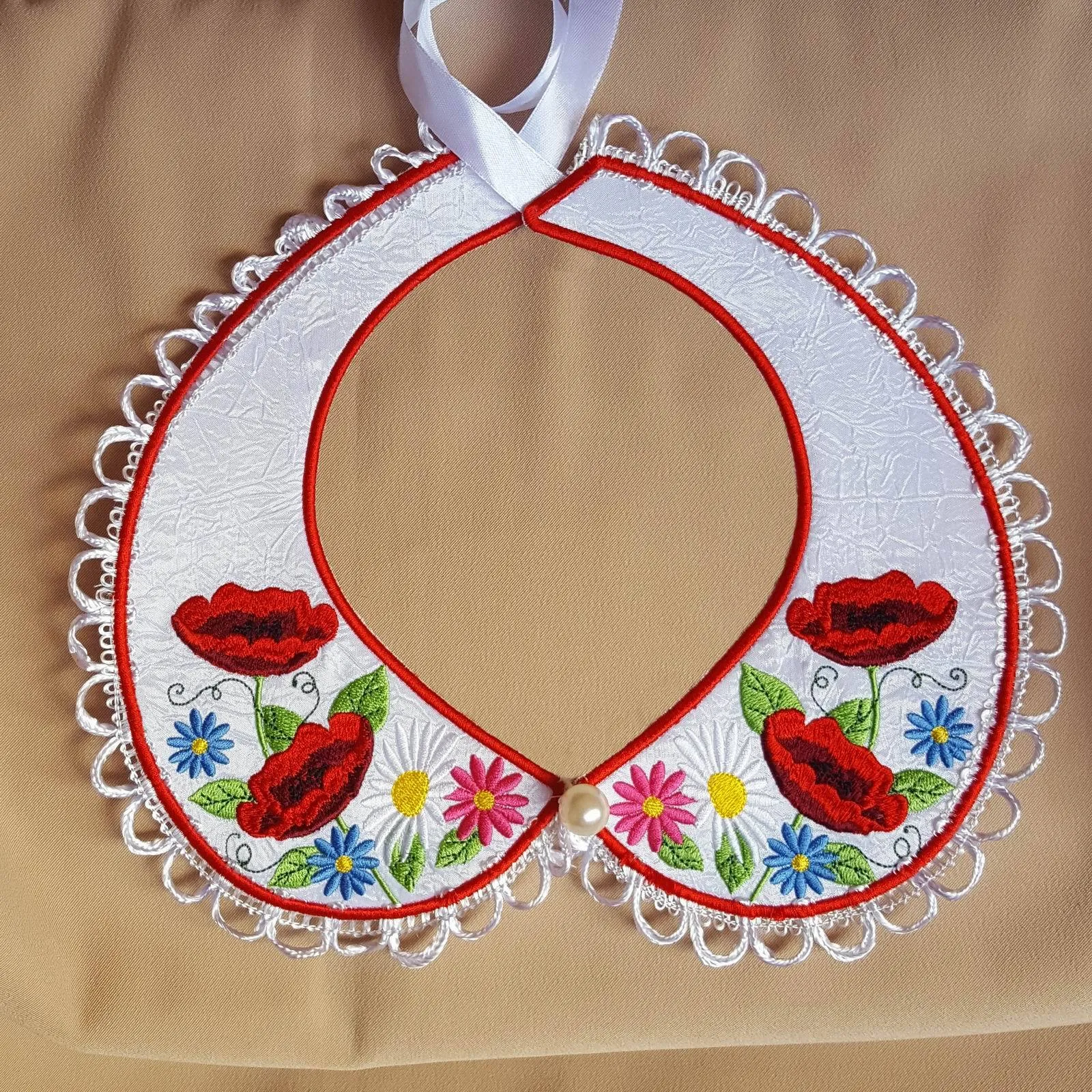 Peter Pan Poppy Collar
