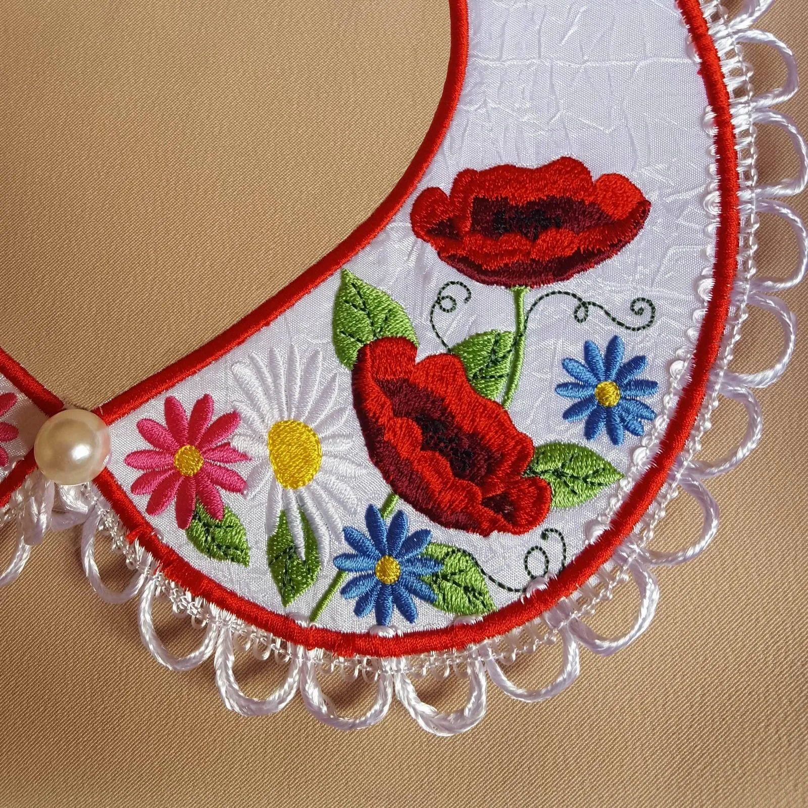 Peter Pan Poppy Collar