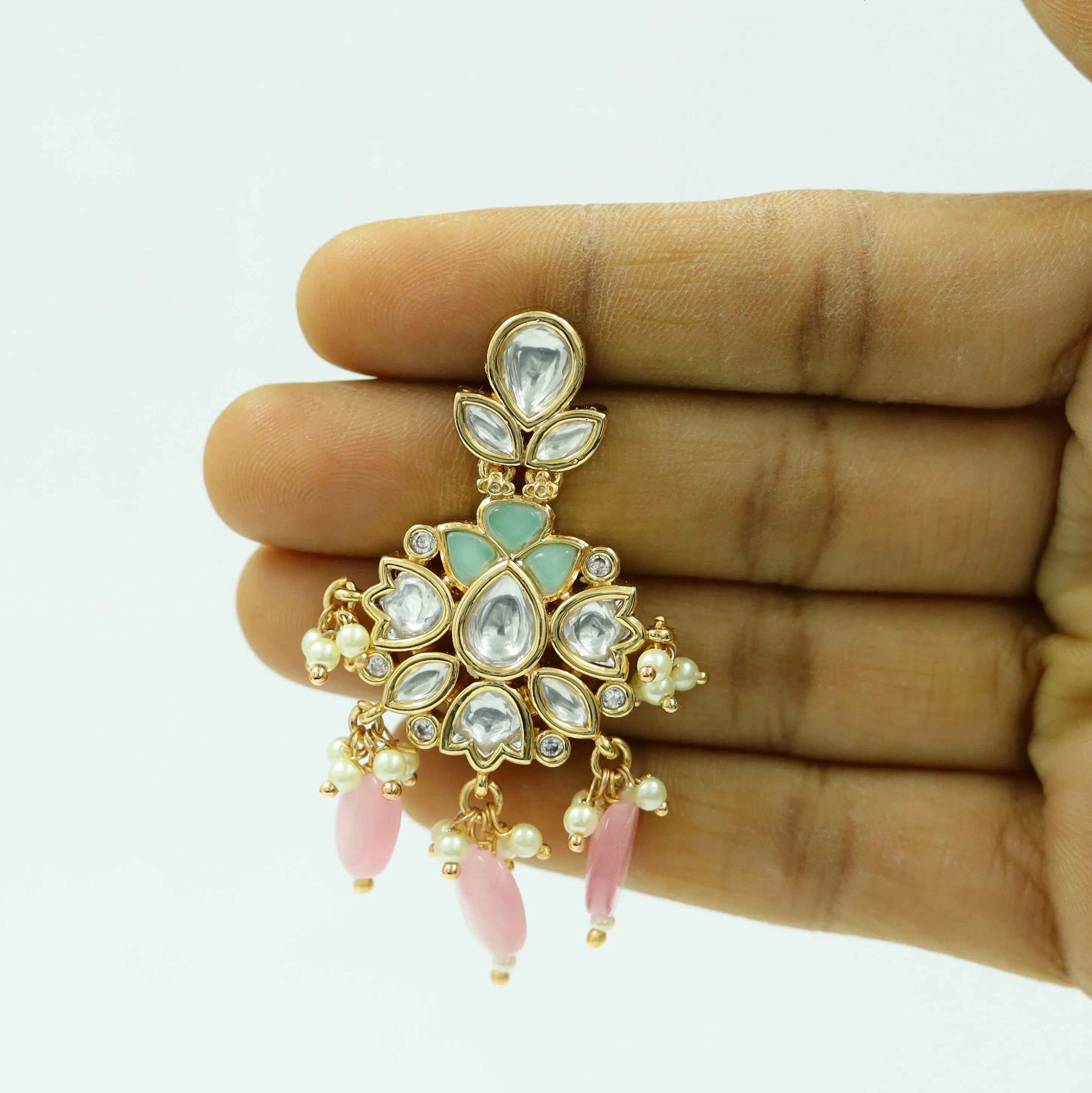 Round Neck Kundan Necklace Set 12178-28